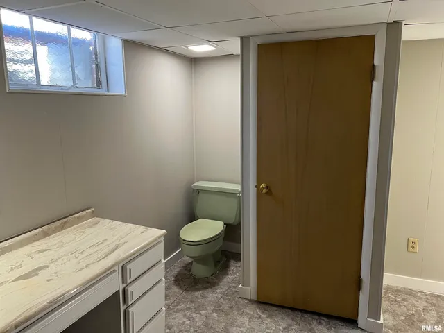 $169,900 | 215 East Vandalia Road, South Jacksonville, IL 62650