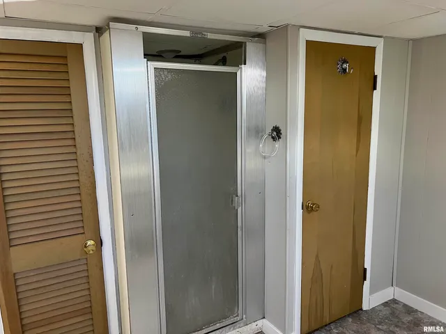 $169,900 | 215 East Vandalia Road, South Jacksonville, IL 62650