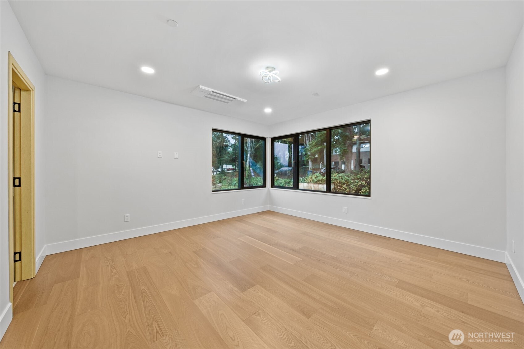 7905 240th Street Southwest Edmonds, WA 98026 - Photo 25 of 38