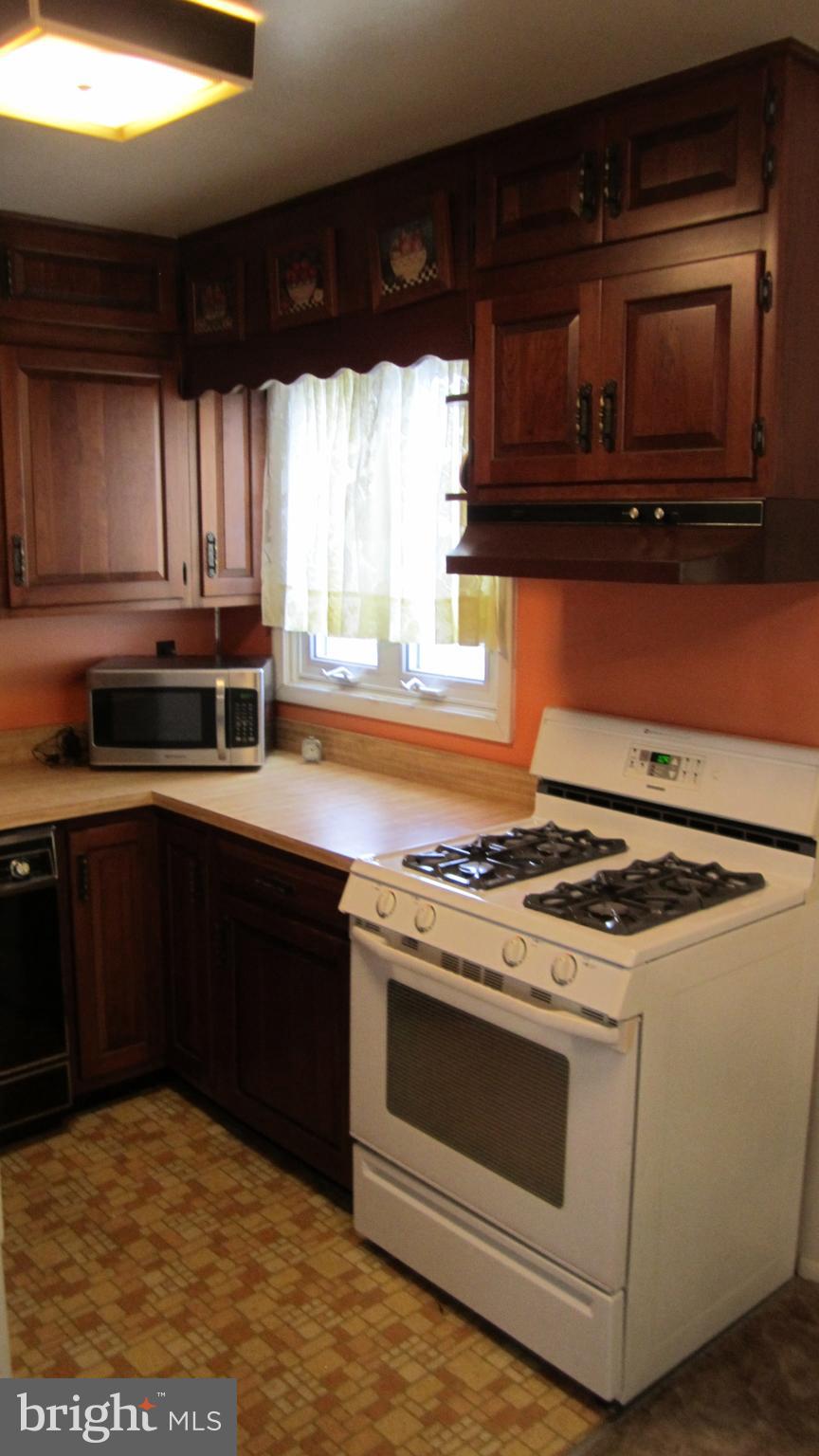 5 Lingate Road Owings Mills, MD 21117 - Photo 11 of 27 KITCHEN