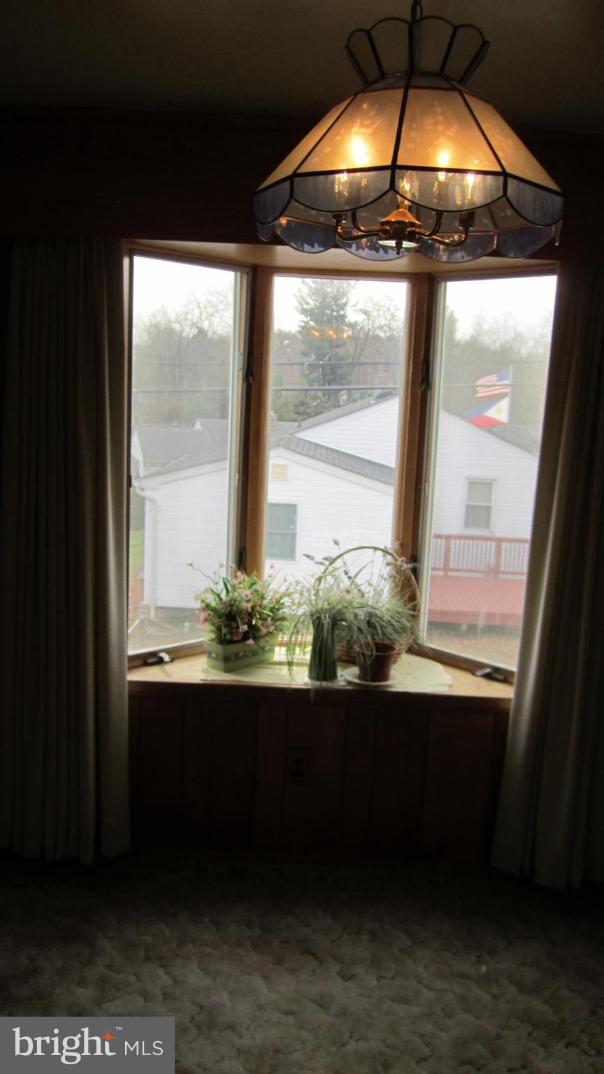 5 Lingate Road Owings Mills, MD 21117 - Photo 13 of 27 LIVING ROOM BAY WINDOW