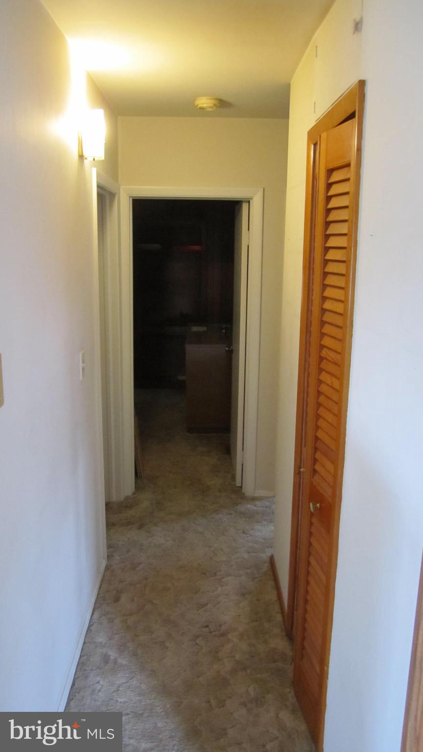 5 Lingate Road Owings Mills, MD 21117 - Photo 14 of 27 HALLWAY