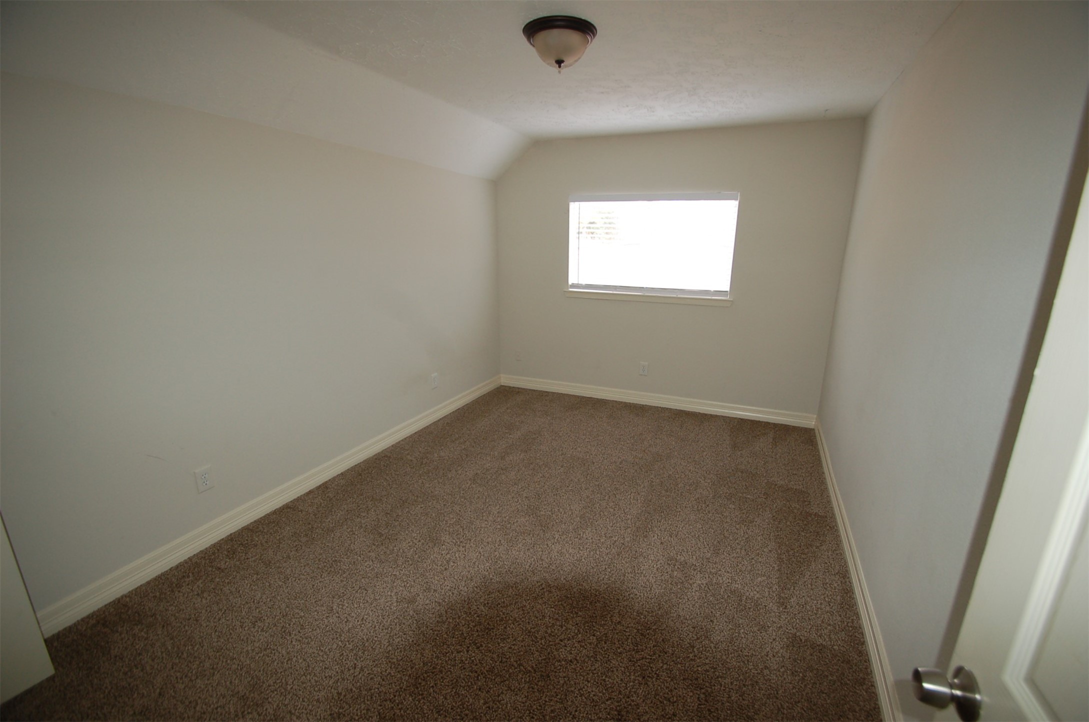 3338 Walhalla Drive Houston, TX 77066 - Photo 21 of 29 3rd bed room