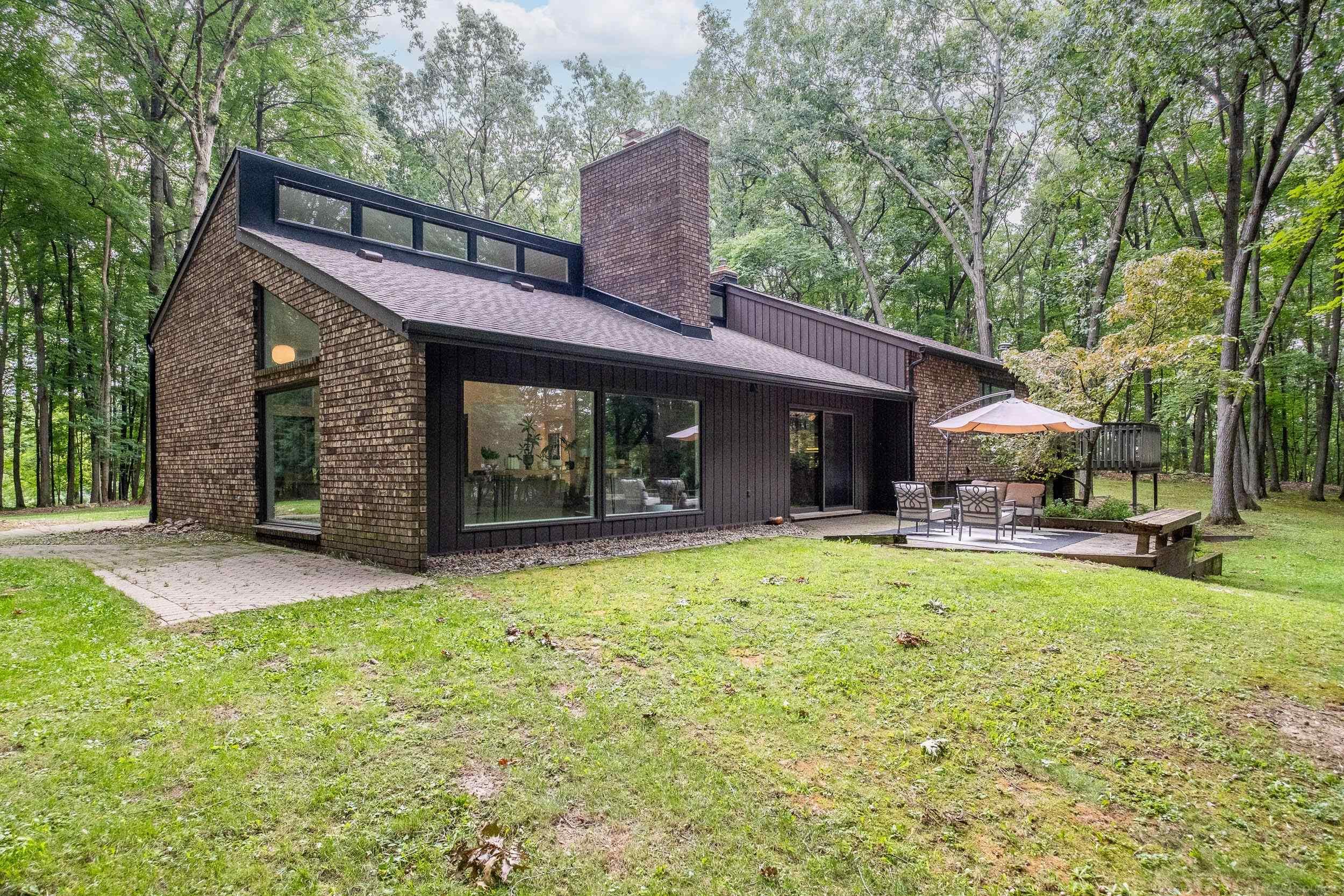 8124 Ellis Road Clarkston, MI 48348 - Photo 11 of 94 50152506-fde15393-09b2-419b-a95d-f3a6a0d5c07c.JPG