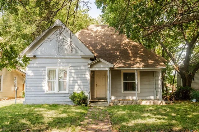 $39,000 | 2517 Broadway Avenue, Parsons, KS 67357