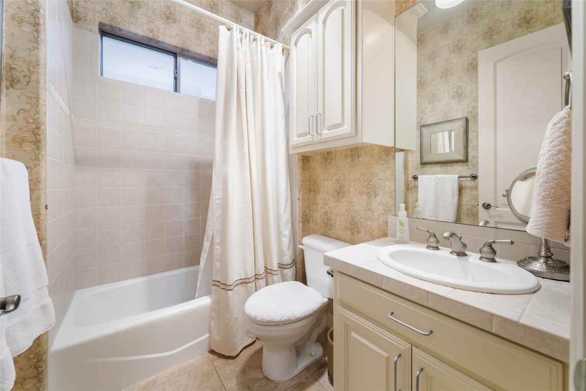 2 Tournament Way The Hills, TX 78738 - Photo 31 of 37