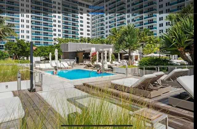 $8,000 | 2301 Collins Avenue, Unit 542, Miami Beach, FL 33139