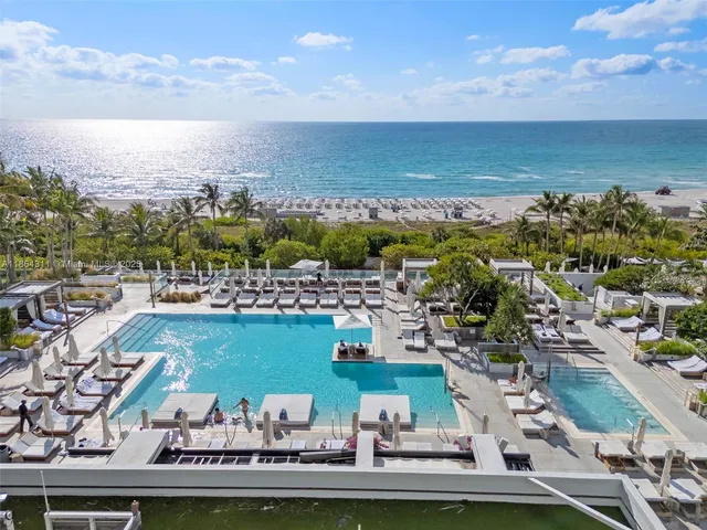 $8,000 | 2301 Collins Avenue, Unit 542, Miami Beach, FL 33139