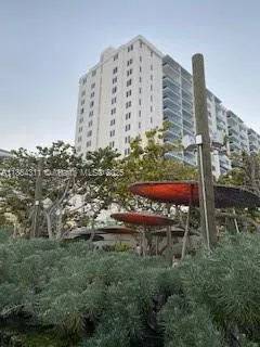 $8,000 | 2301 Collins Avenue, Unit 542, Miami Beach, FL 33139