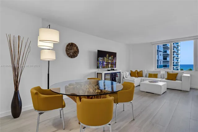 $8,000 | 2301 Collins Avenue, Unit 542, Miami Beach, FL 33139