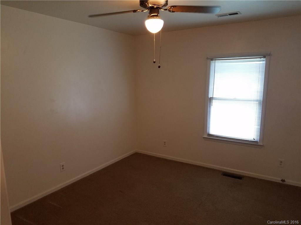 4033 Nevin Road Charlotte, NC 28269 - Photo 6 of 11