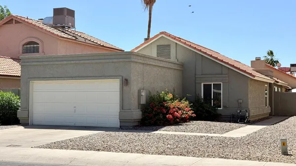 $2,195 | 4431 East Amberwood Drive, Phoenix, AZ 85048