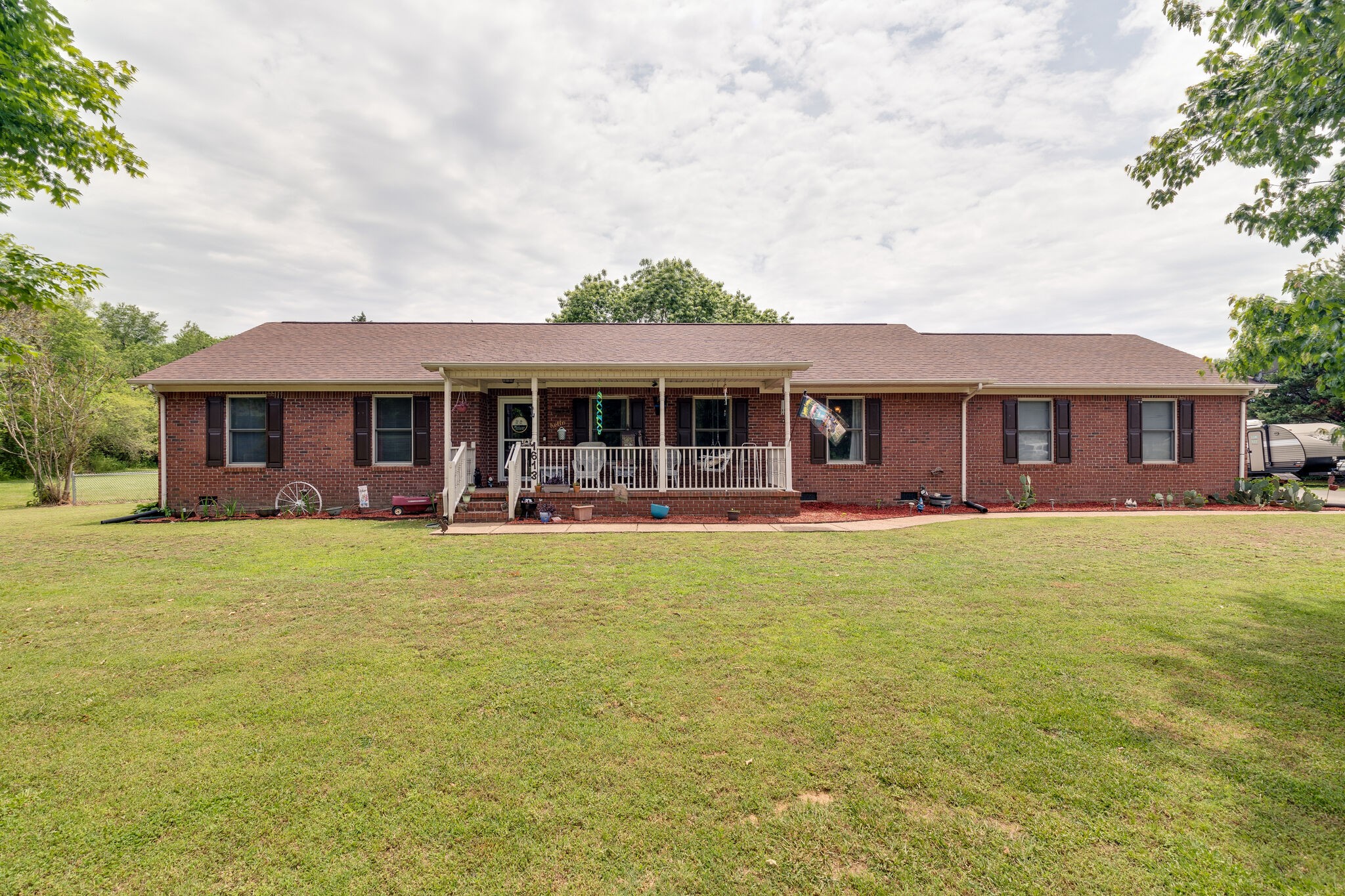 1613 Hayes Denton Road Columbia, TN 38401 - Photo 1 of 30 Gallery Image 1