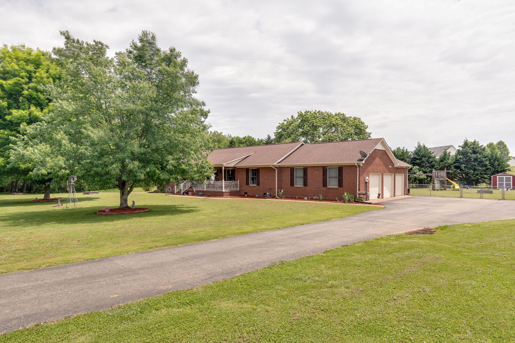 1613 Hayes Denton Road Columbia, TN 38401 - Photo 3 of 30 Gallery Image 3