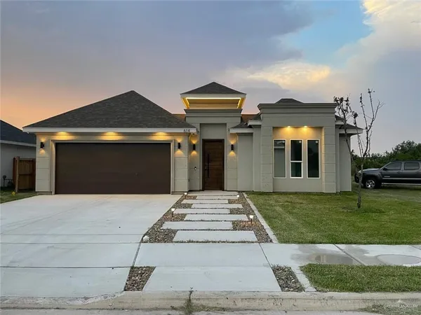 $2,300 | 614 West La Pointe Avenue, Alton, TX 78573