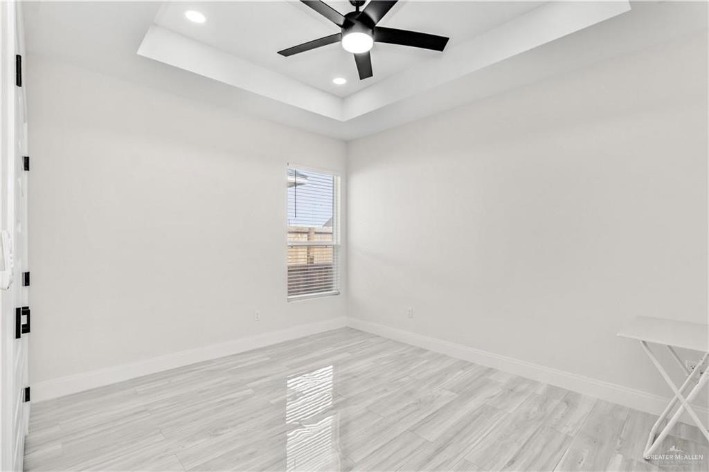 614 West La Pointe Avenue Alton, TX 78573 - Photo 10 of 13