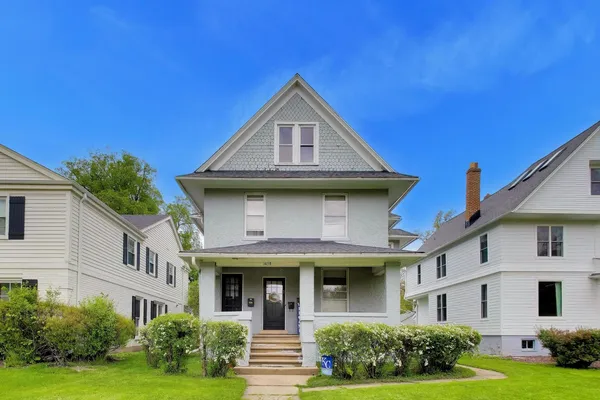 $845,000 | 1458 Lake Avenue, Wilmette, IL 60091
