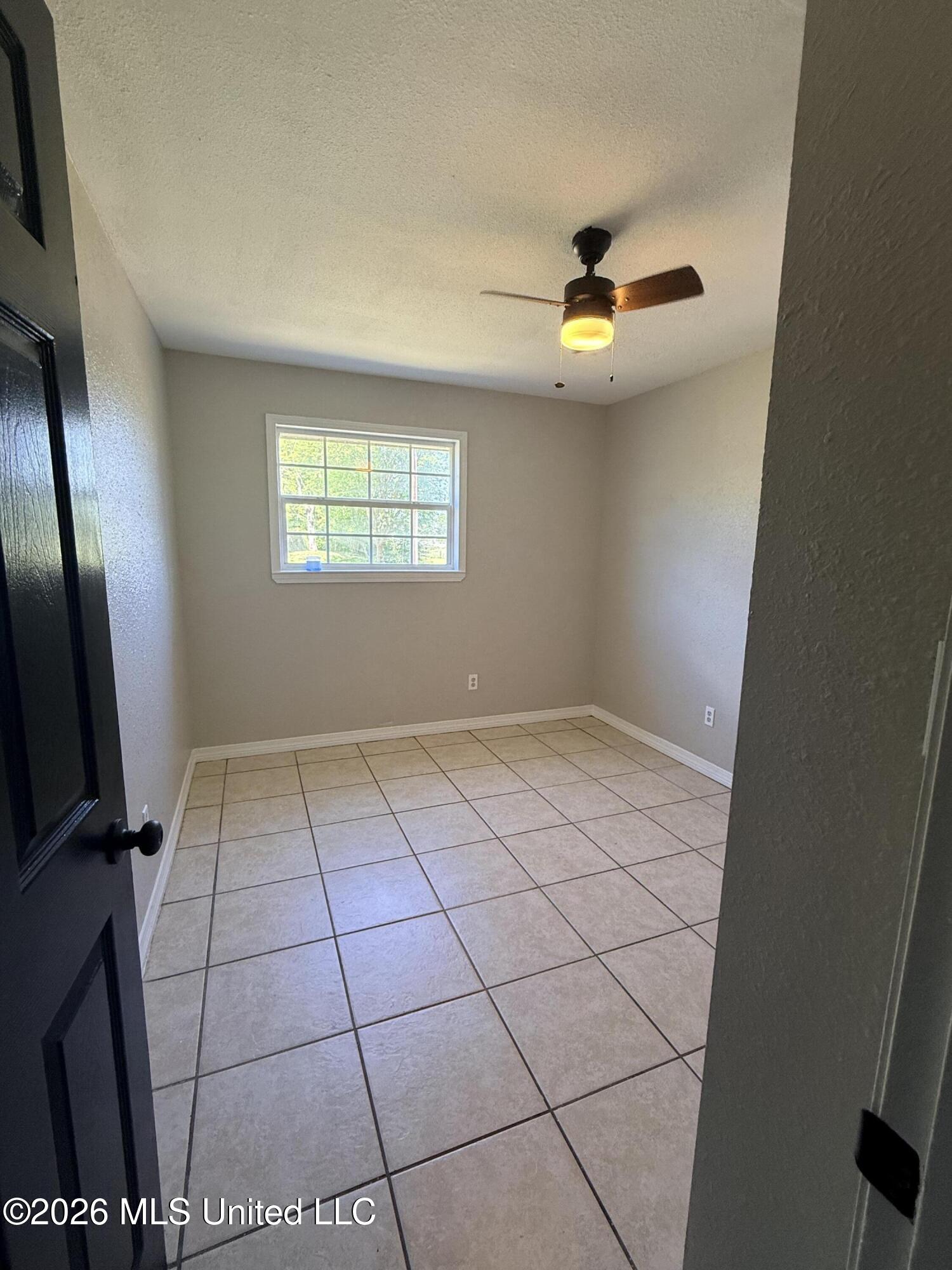 6236 Frederick Street Moss Point, MS 39563 - Photo 5 of 9 Bdrm 2