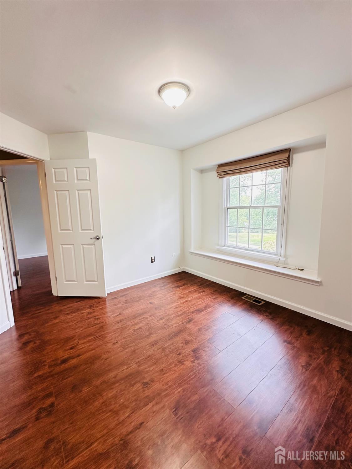 222 Long Meadow Road Bedminster, NJ 07921 - Photo 20 of 26