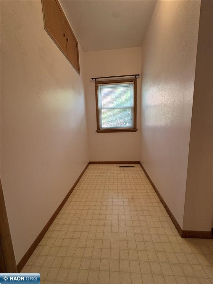 429 4th Street Southwest Chisholm, MN 55719 - Photo 18 of 29