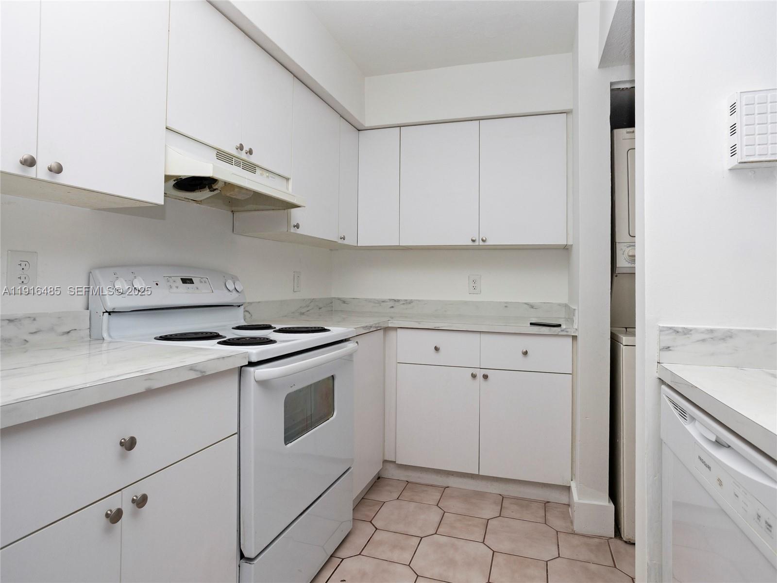 9761 Southwest 138th Avenue, Unit HC1R Miami, FL 33186 - Photo 13 of 35