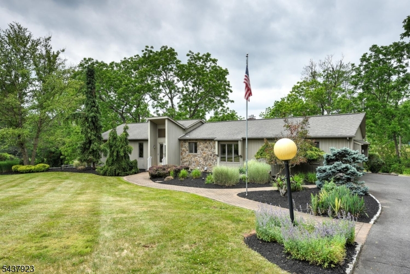 1 Hendrick Road Flemington, NJ 08822 - Photo 2 of 44
