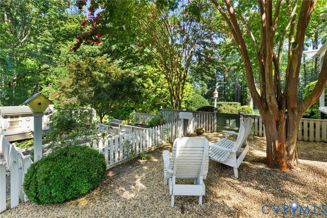 281 Echo Meadows Road Rockville, VA 23146 - Photo 39 of 49 a view of a backyard with sitting area