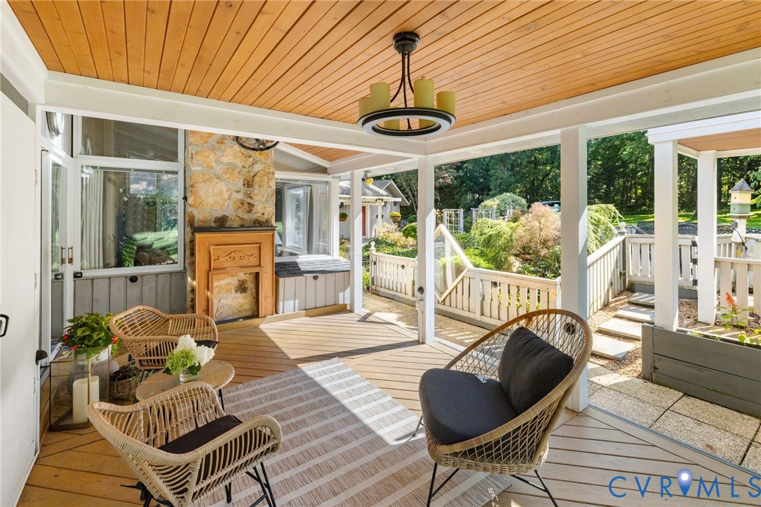 281 Echo Meadows Road Rockville, VA 23146 - Photo 43 of 49 a living room with furniture and a large window