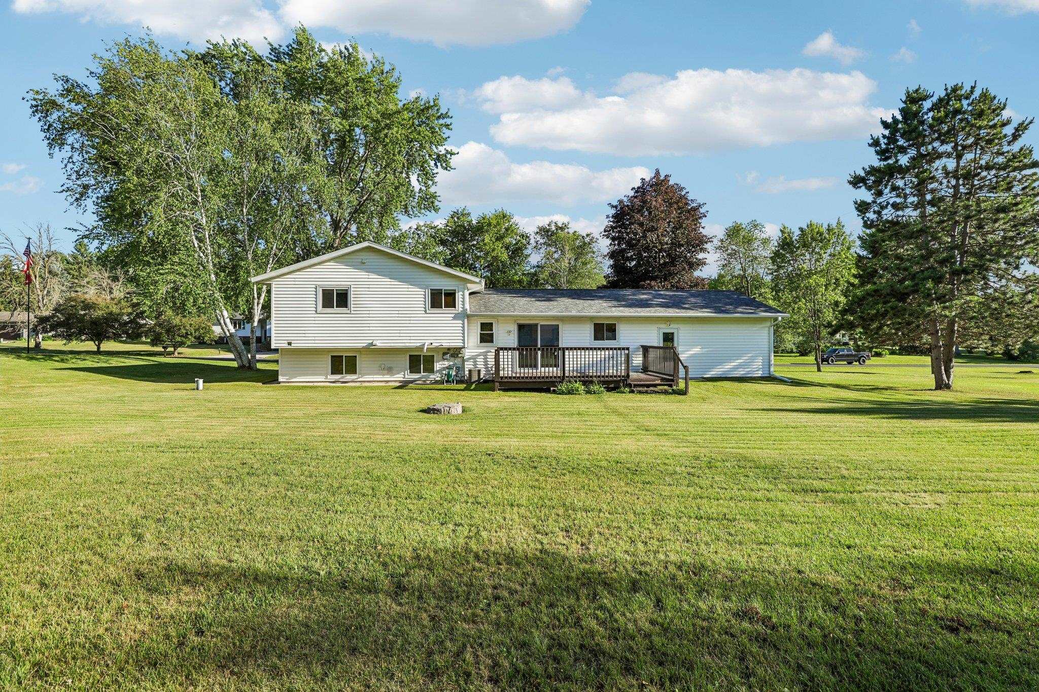 W7810 Star Court Road Pardeeville, WI 53954 - Photo 27 of 32