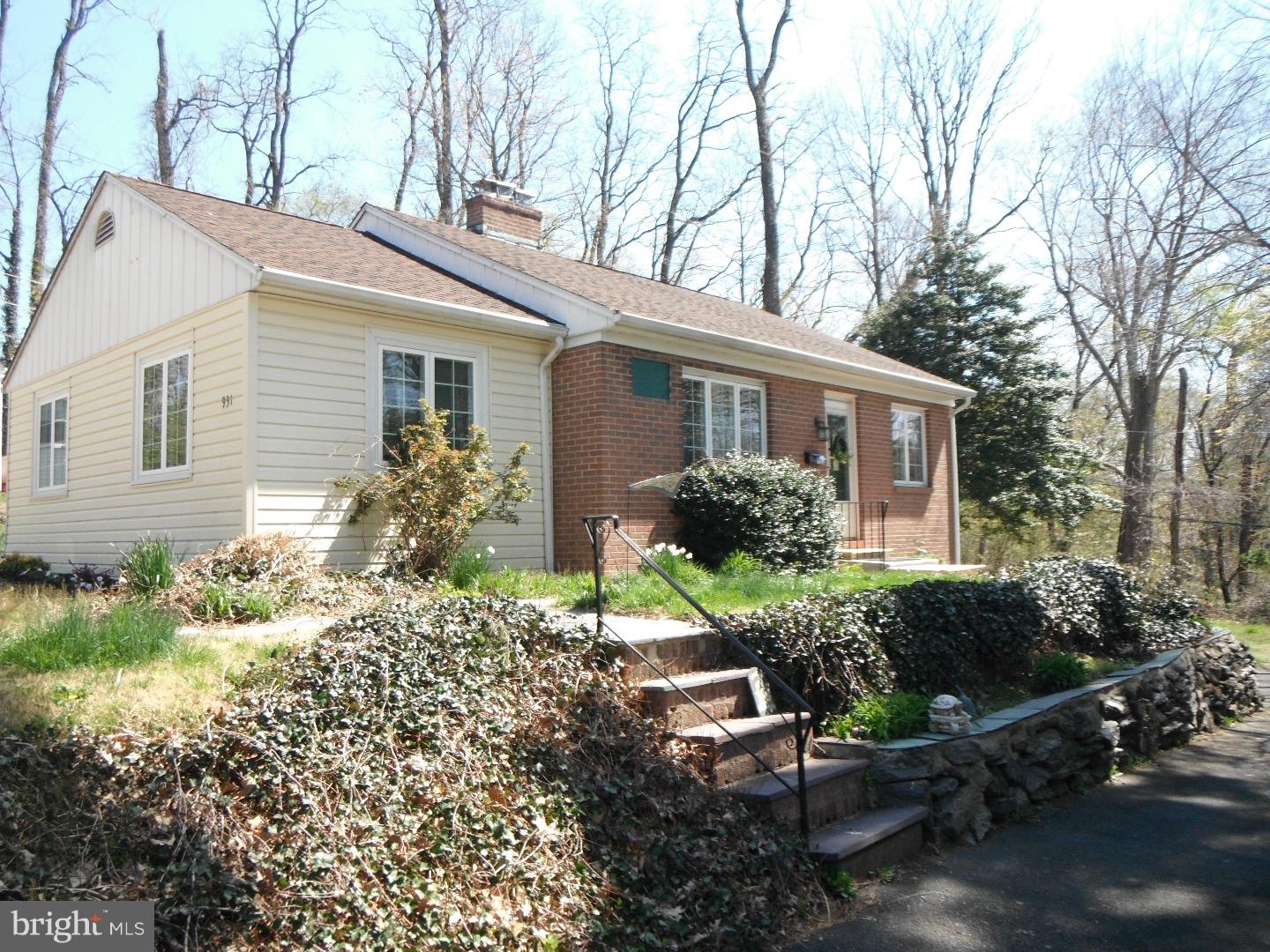 931 Gilbert Road Cheltenham, PA 19012 - Photo 1 of 14 Exterior Side