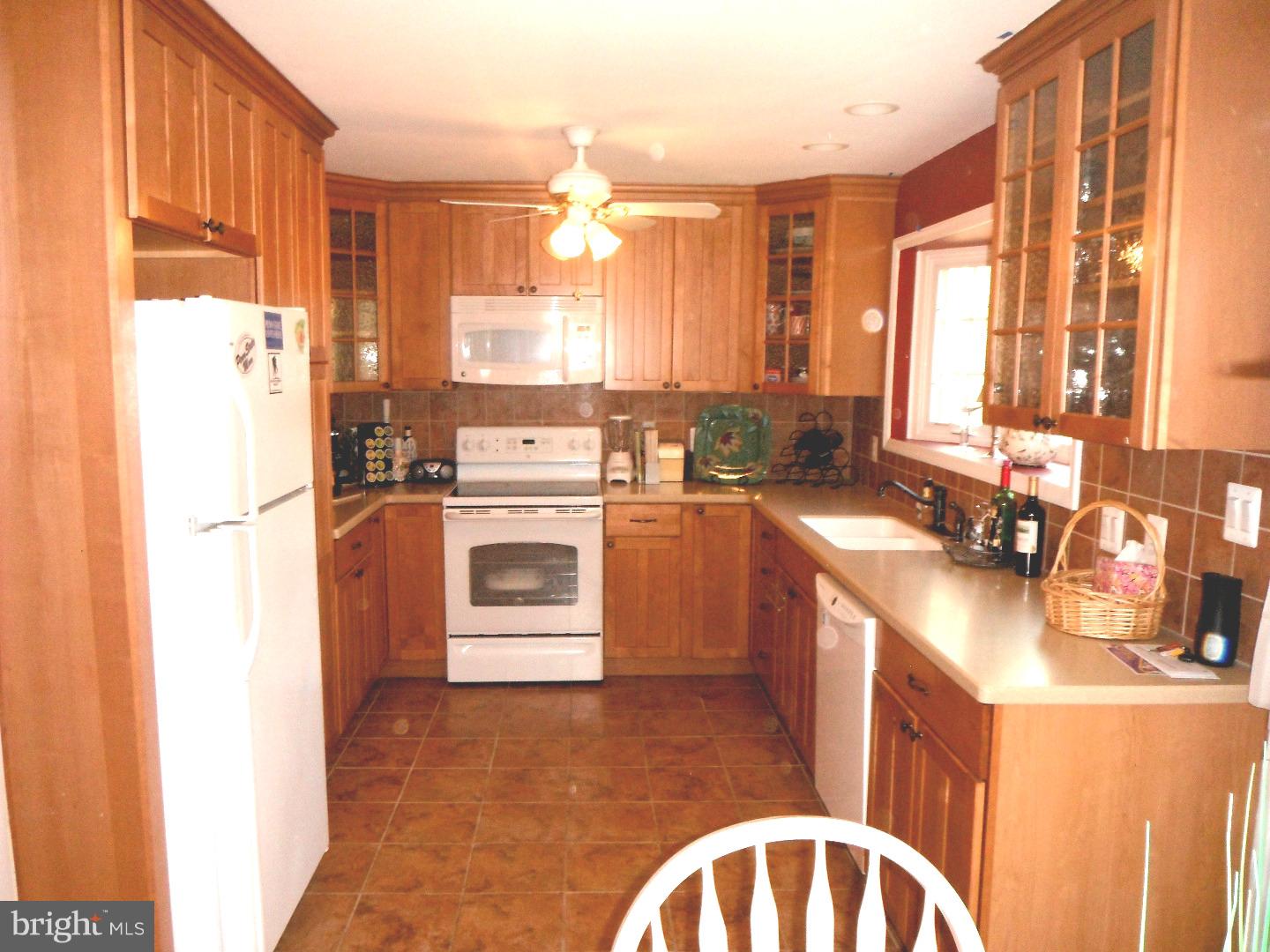 931 Gilbert Road Cheltenham, PA 19012 - Photo 4 of 14 Kitchen