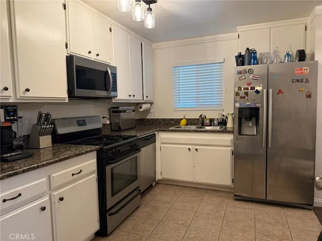 $470,000 | 21203 Trumpet Drive, Unit 103, Newhall, CA 91321