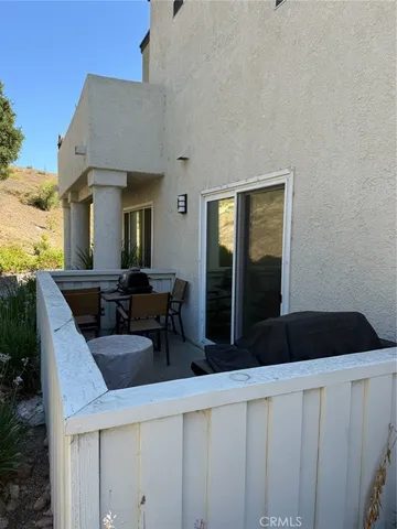 $470,000 | 21203 Trumpet Drive, Unit 103, Newhall, CA 91321