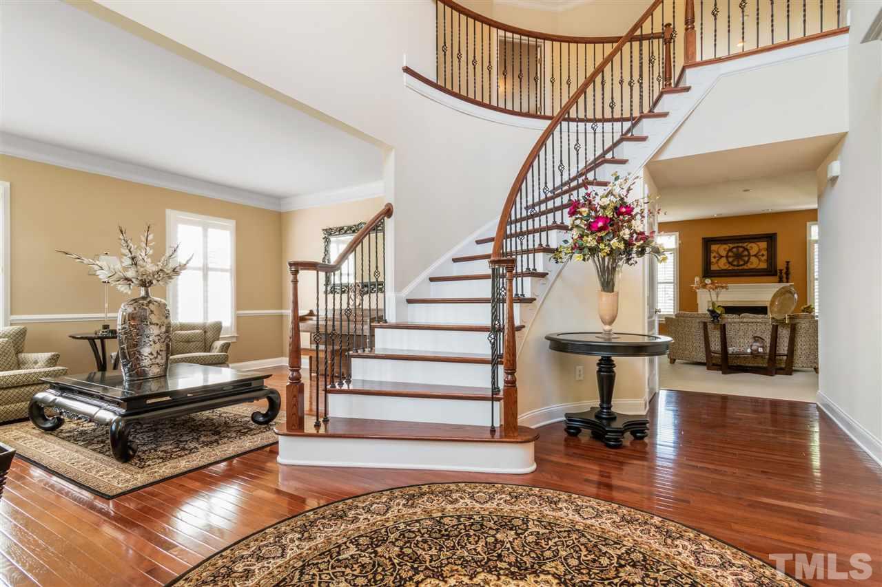 9425 Collingdale Way Raleigh, NC 27617 - Photo 2 of 30 Gallery Image 2