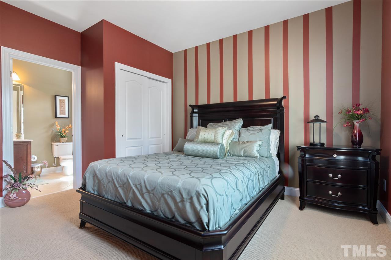 9425 Collingdale Way Raleigh, NC 27617 - Photo 12 of 30 Gallery Image 12