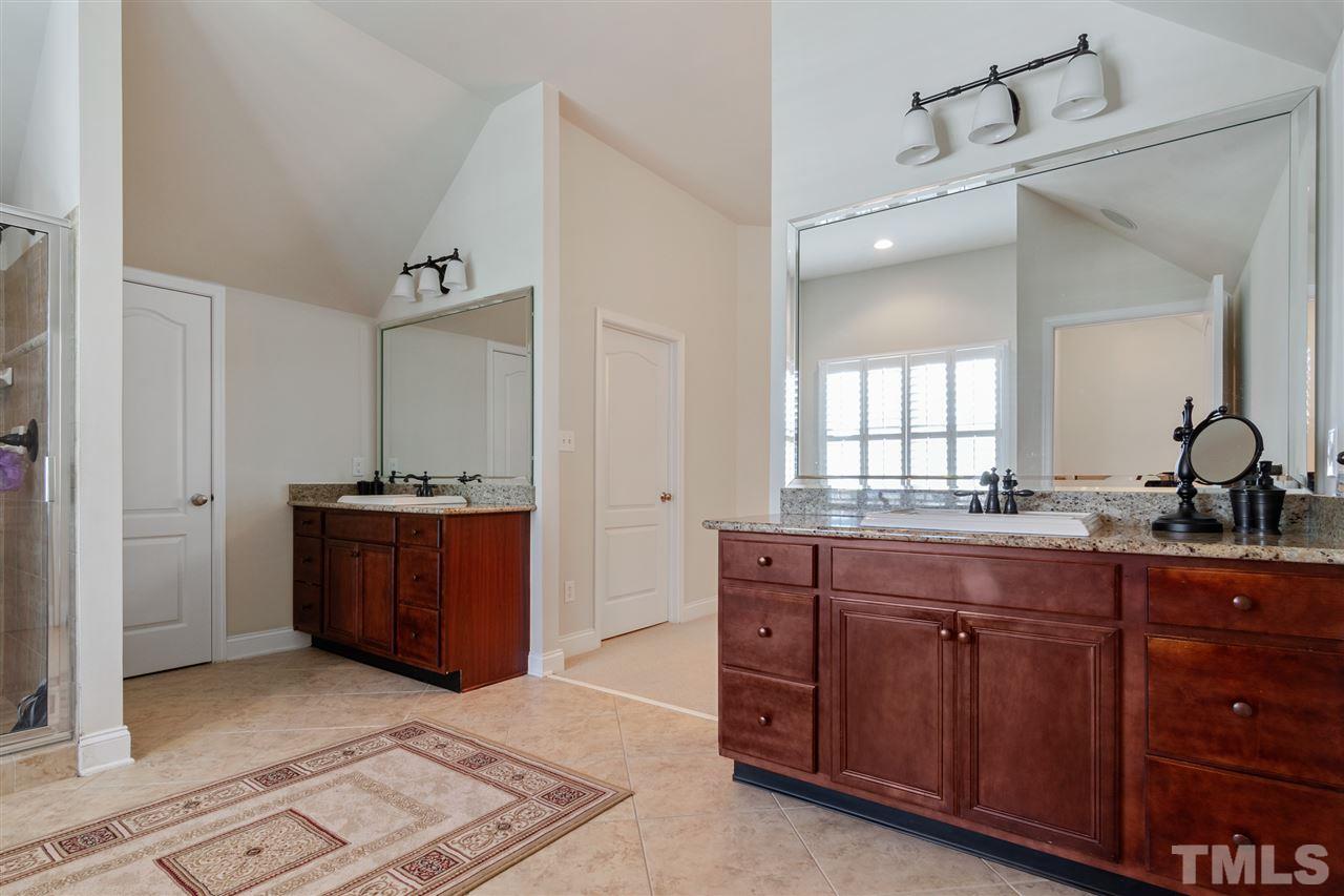 9425 Collingdale Way Raleigh, NC 27617 - Photo 18 of 30 Gallery Image 18