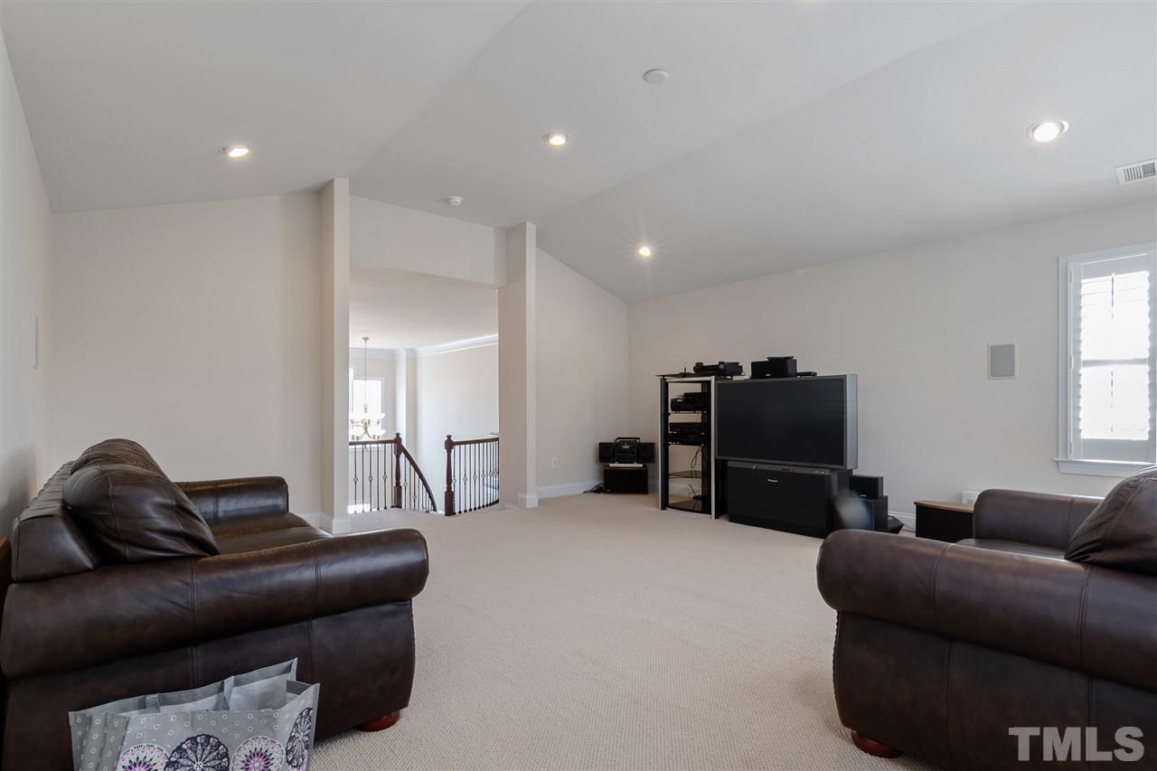 9425 Collingdale Way Raleigh, NC 27617 - Photo 26 of 30 Gallery Image 26
