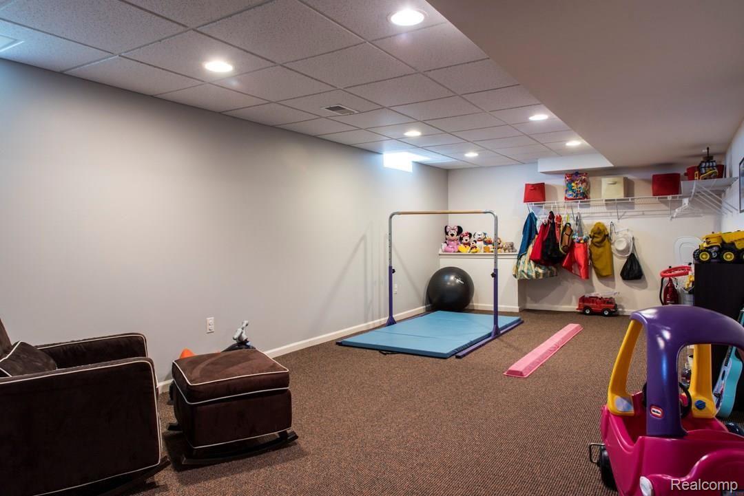 1634 Hillside Lane Rochester, MI 48307 - Photo 55 of 61 Vogel Hillside Lane-55.jpg