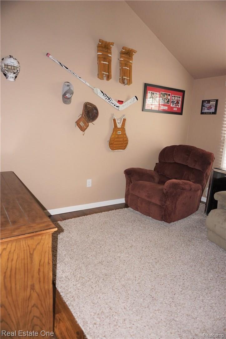 870 Ten Point Drive Rochester, MI 48309 - Photo 12 of 28 DSC05886 (2).JPG