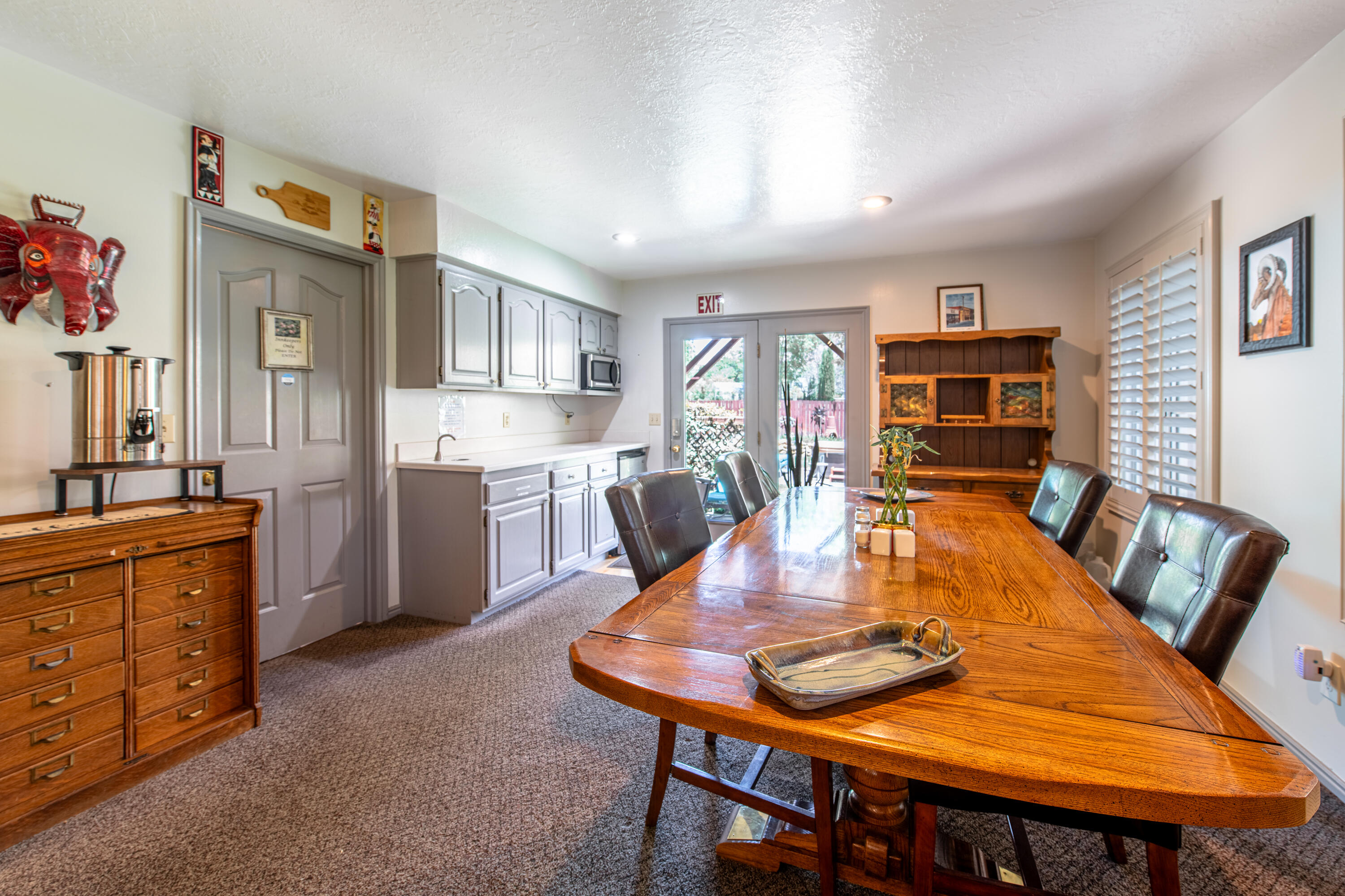 29 Canyon View Drive Springdale, UT 84767 - Photo 19 of 67 Dining area & wetbar