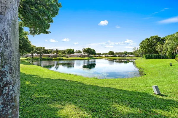 $275,000 | 3404 Lakemont Court, Palm Beach Gardens, FL 33403
