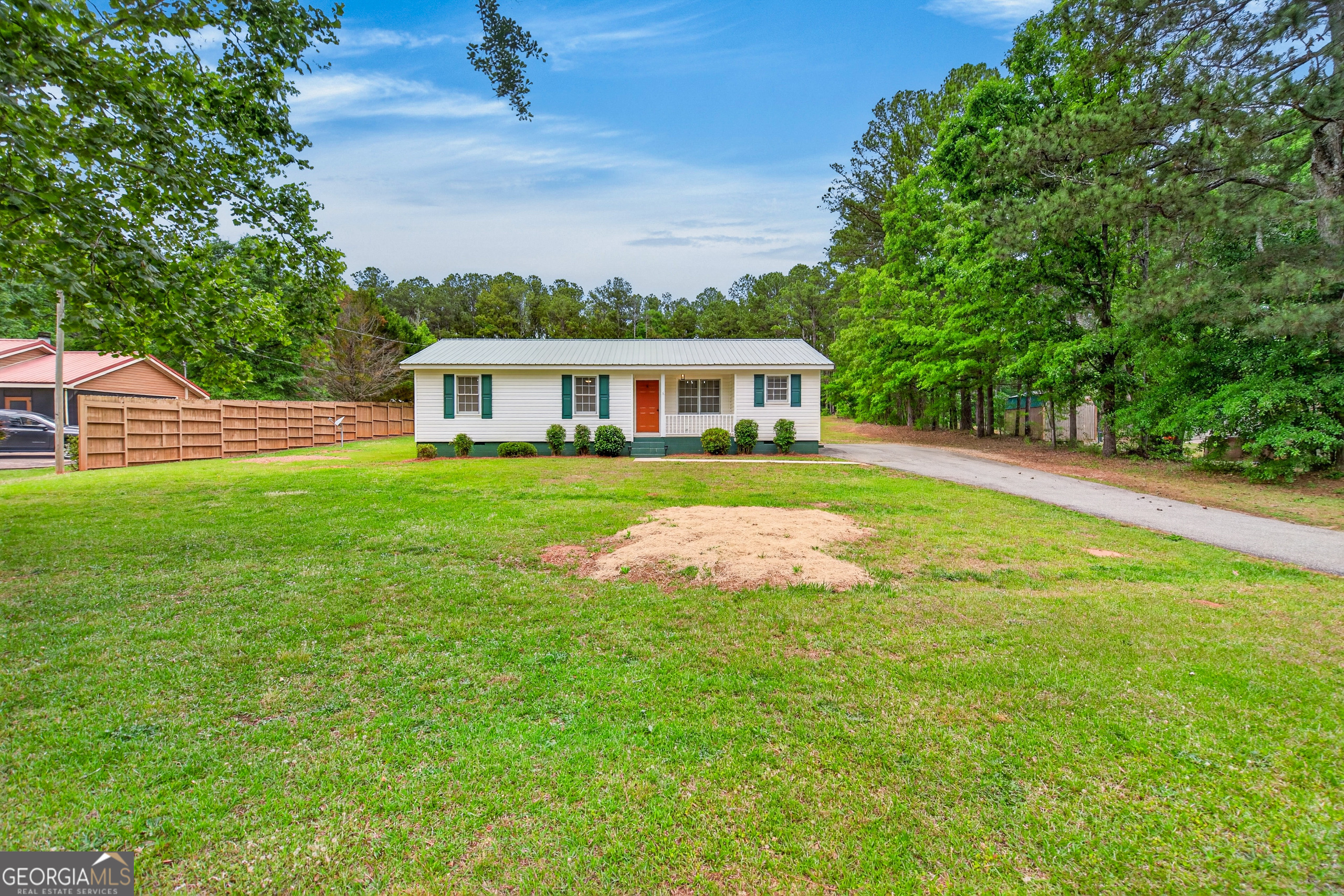 660 Bartley Road LaGrange, GA 30241 - Photo 2 of 29