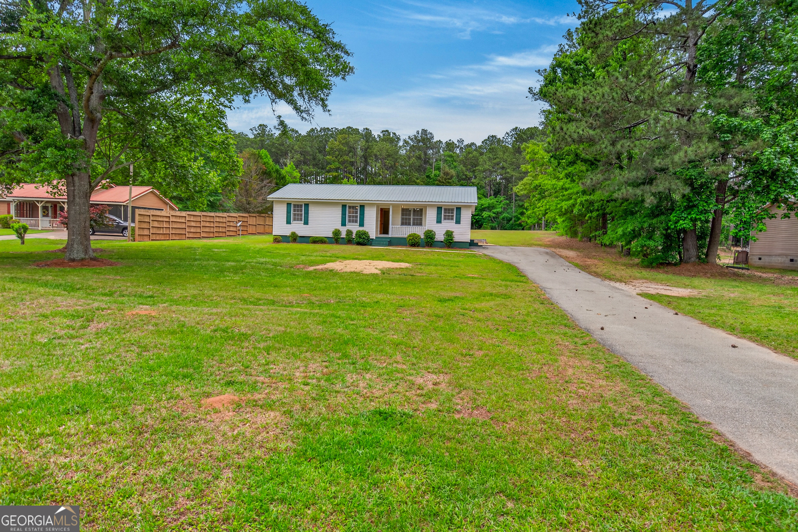 660 Bartley Road LaGrange, GA 30241 - Photo 3 of 29