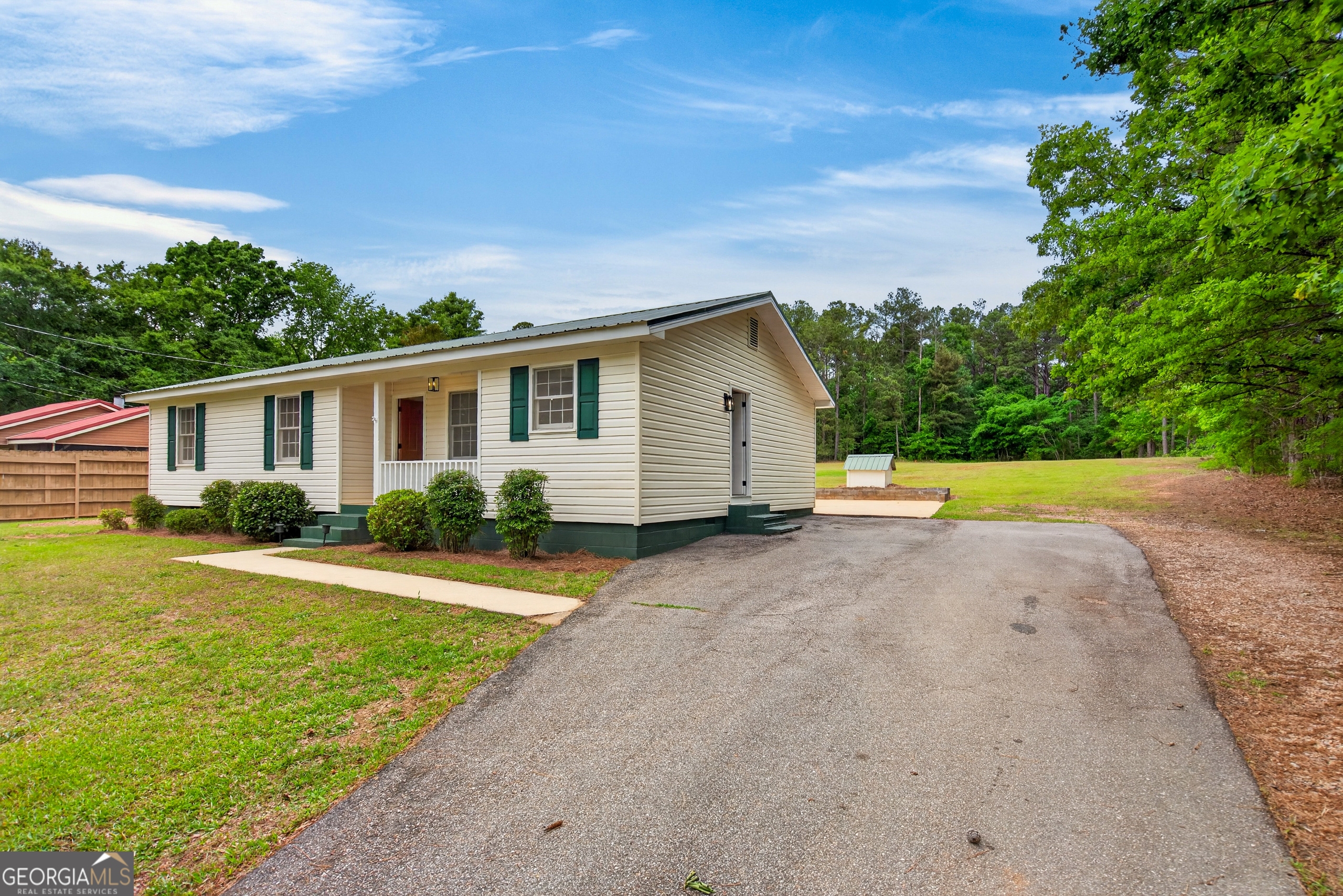 660 Bartley Road LaGrange, GA 30241 - Photo 4 of 29