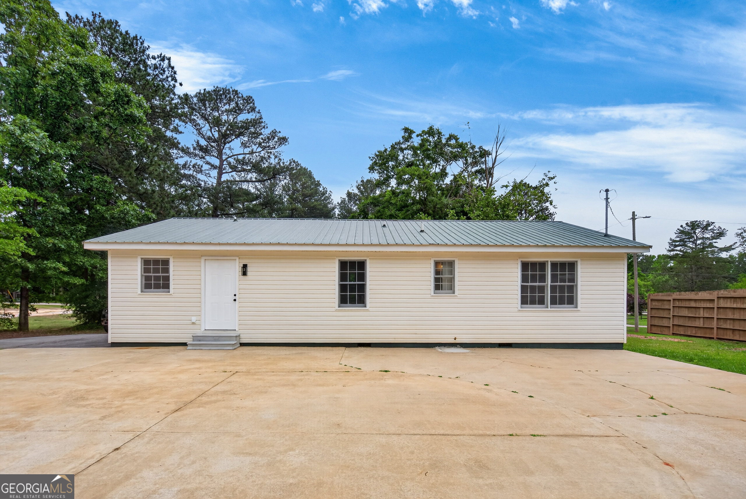 660 Bartley Road LaGrange, GA 30241 - Photo 6 of 29