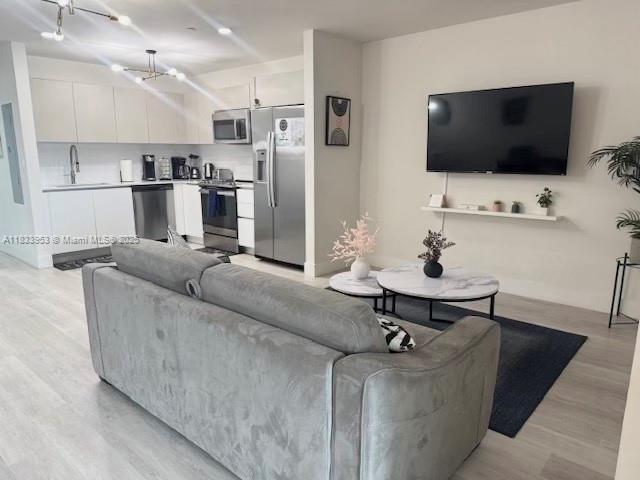 19380 Northeast 26th Avenue, Unit 304 Miami, FL 33180 - Photo 5 of 17