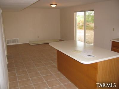 540 Rimrock Place Tucson, AZ 85704 - Photo 7 of 20 Gallery Image 7