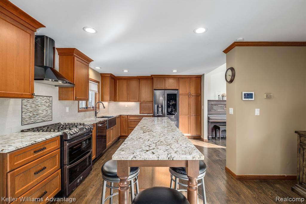 26275 Drake Road Farmington Hills, MI 48331 - Photo 15 of 67