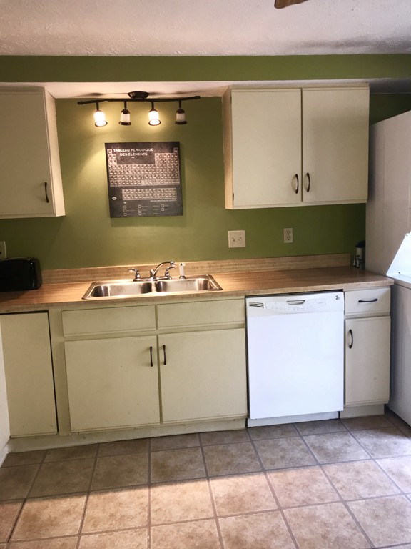 196 Bourne Street, Unit 196 Three Rivers, MA 01080 - Photo 5 of 10