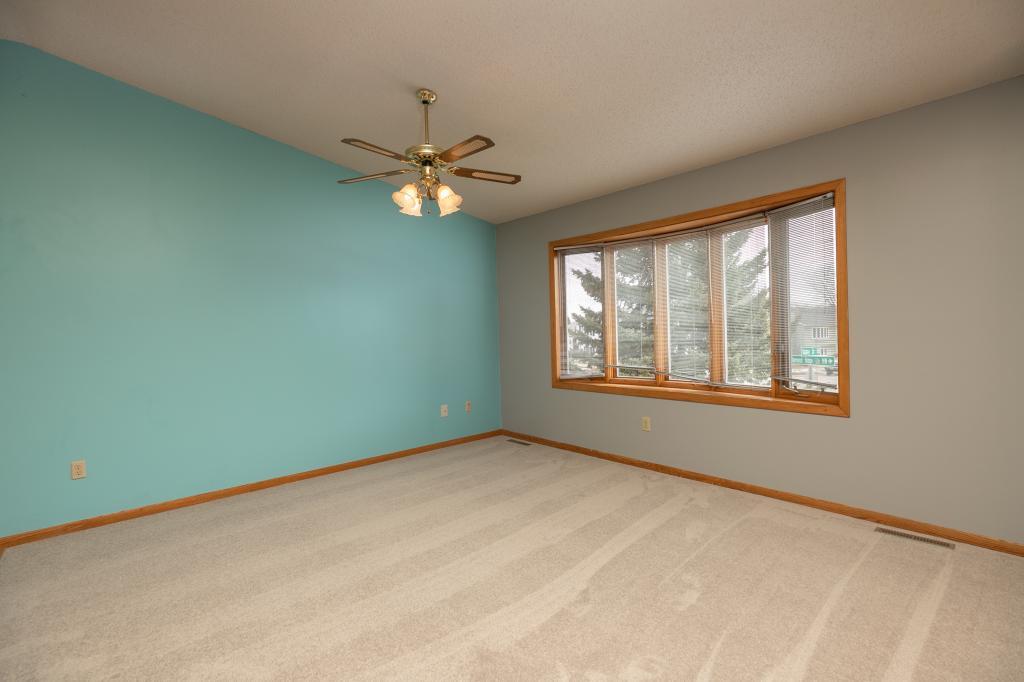 851 Diamond Ridge Lane Northwest Rochester, MN 55901 - Photo 4 of 36 Gallery Image 4